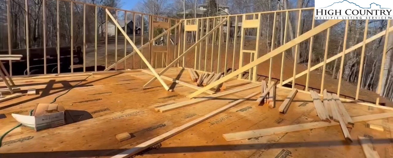 310 Autumn Run Road West Jefferson, NC 28694 - Photo 4 of 28