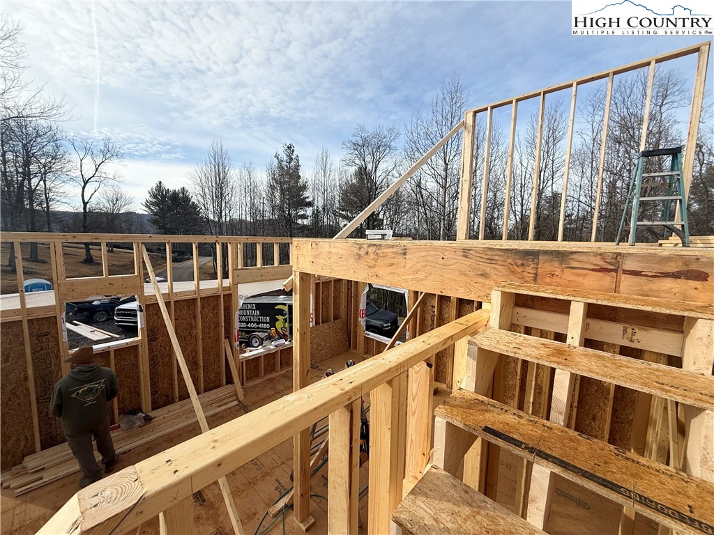 310 Autumn Run Road West Jefferson, NC 28694 - Photo 7 of 28