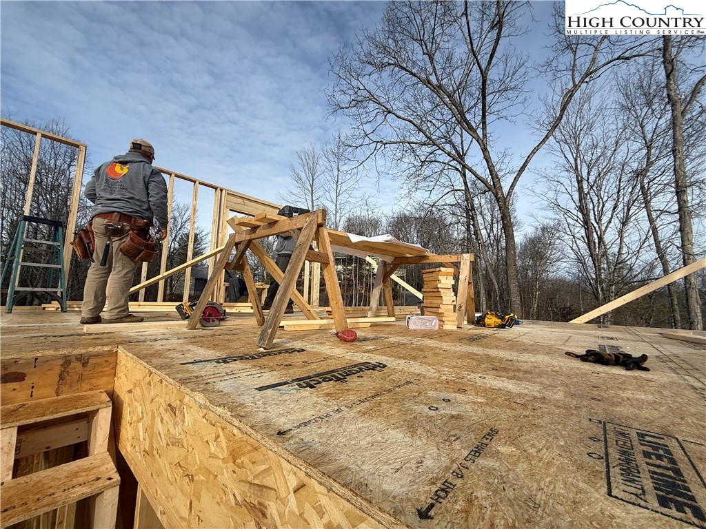 310 Autumn Run Road West Jefferson, NC 28694 - Photo 8 of 28