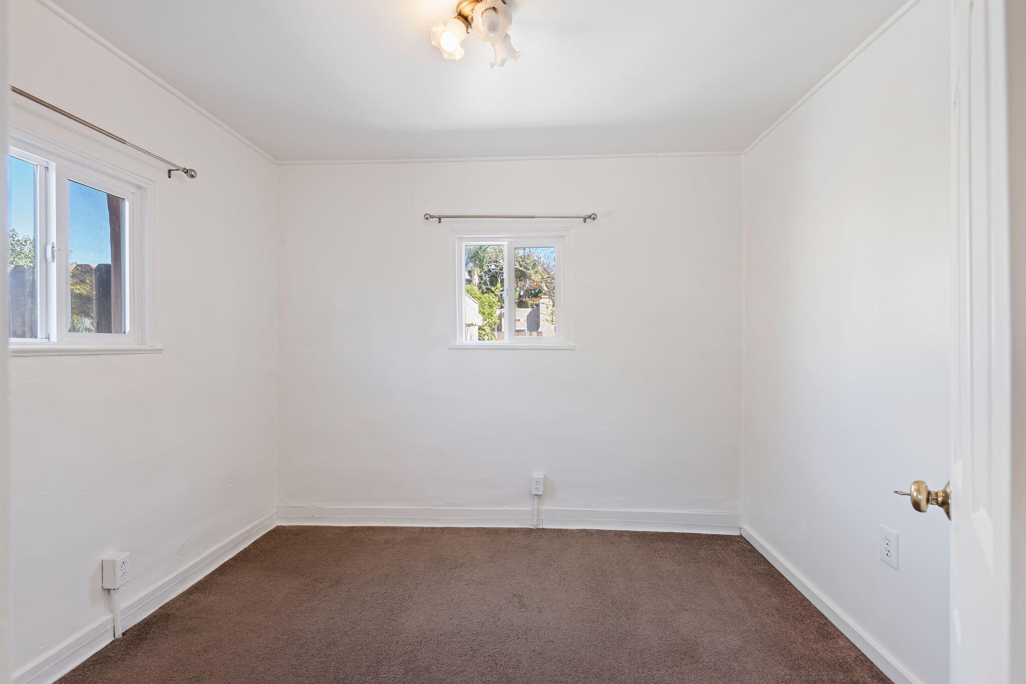 834 West Valerio Street Santa Barbara, CA 93101 - Photo 9 of 12 an empty room with a window