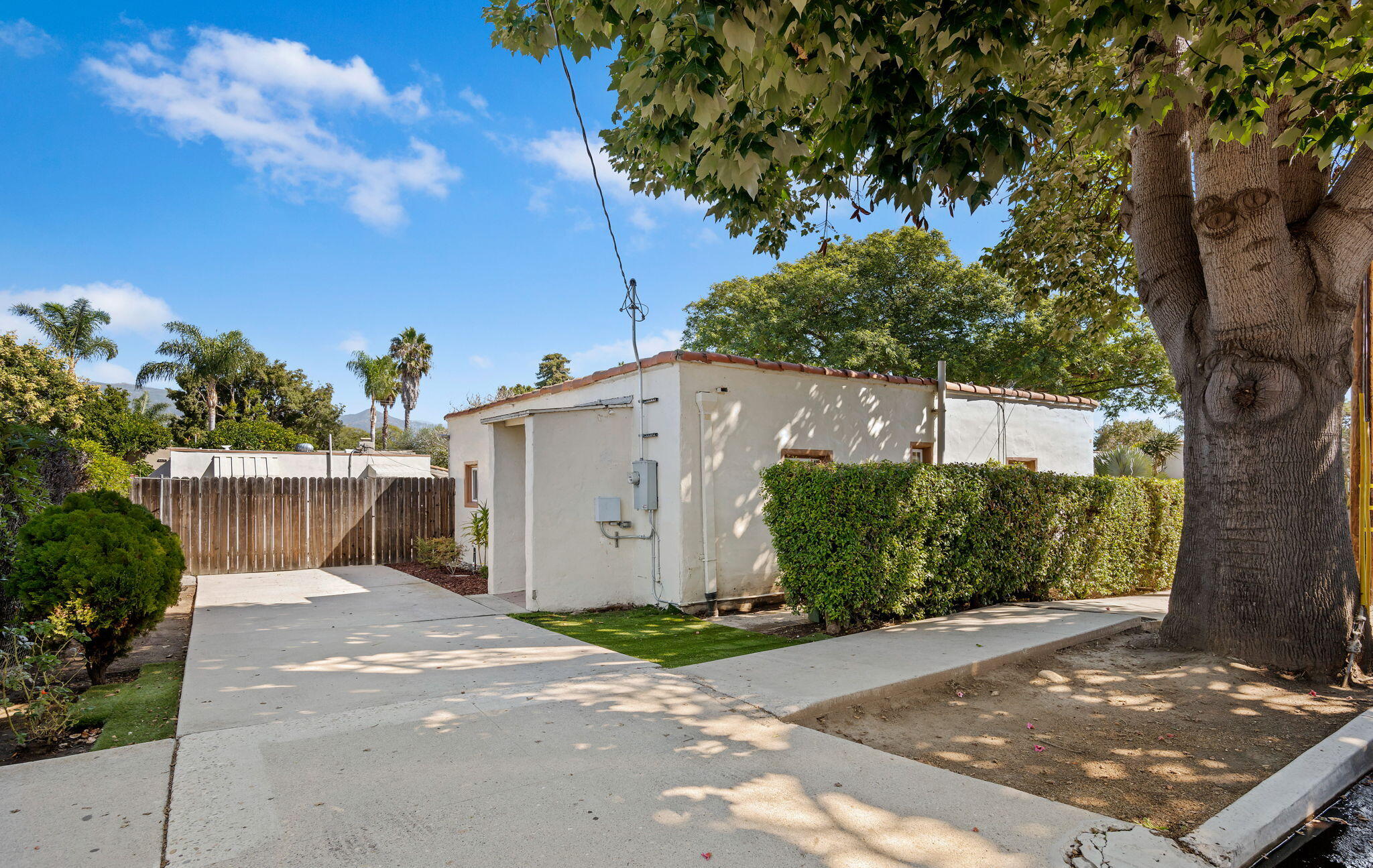 834 West Valerio Street Santa Barbara, CA 93101 - Photo 10 of 12 a view of a backyard