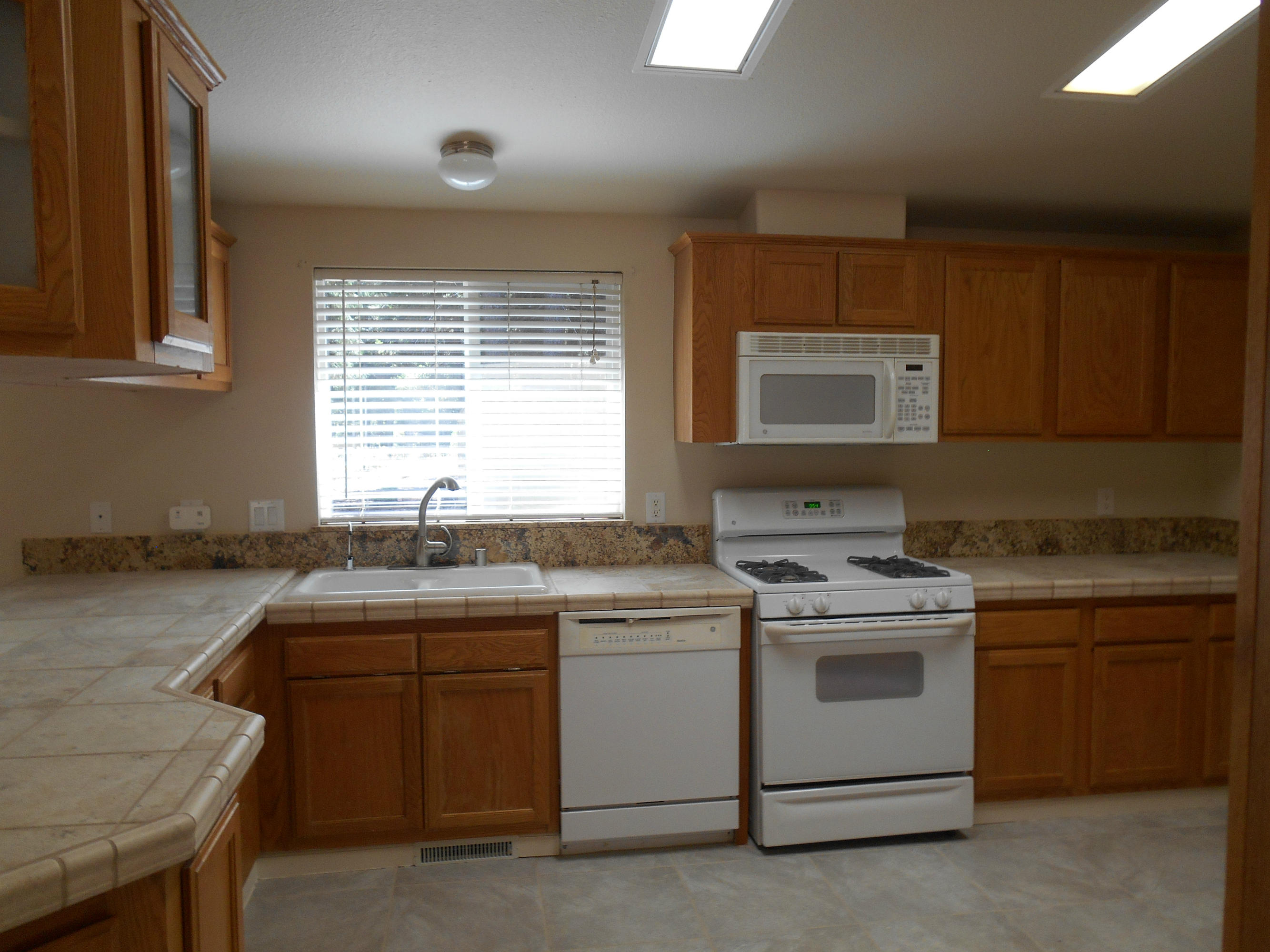 34699 Westward Ho Road Shingletown, CA 96088 - Photo 6 of 22 tile counters/floor