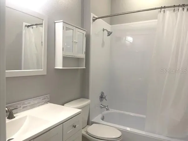 $2,450 | 1457 Daryl Drive, Sarasota, FL 34232