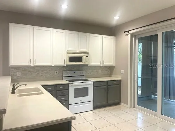 $2,450 | 1457 Daryl Drive, Sarasota, FL 34232