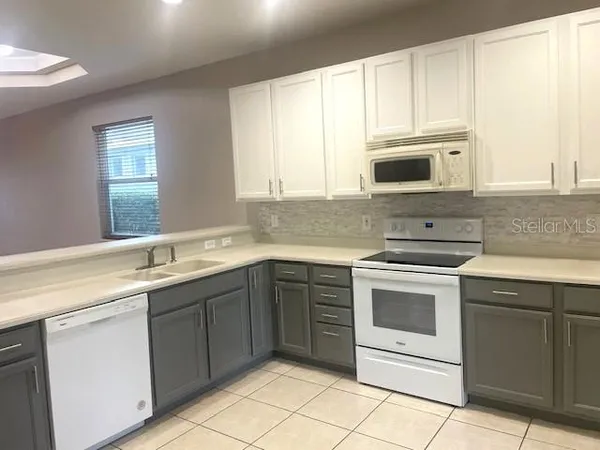 $2,450 | 1457 Daryl Drive, Sarasota, FL 34232