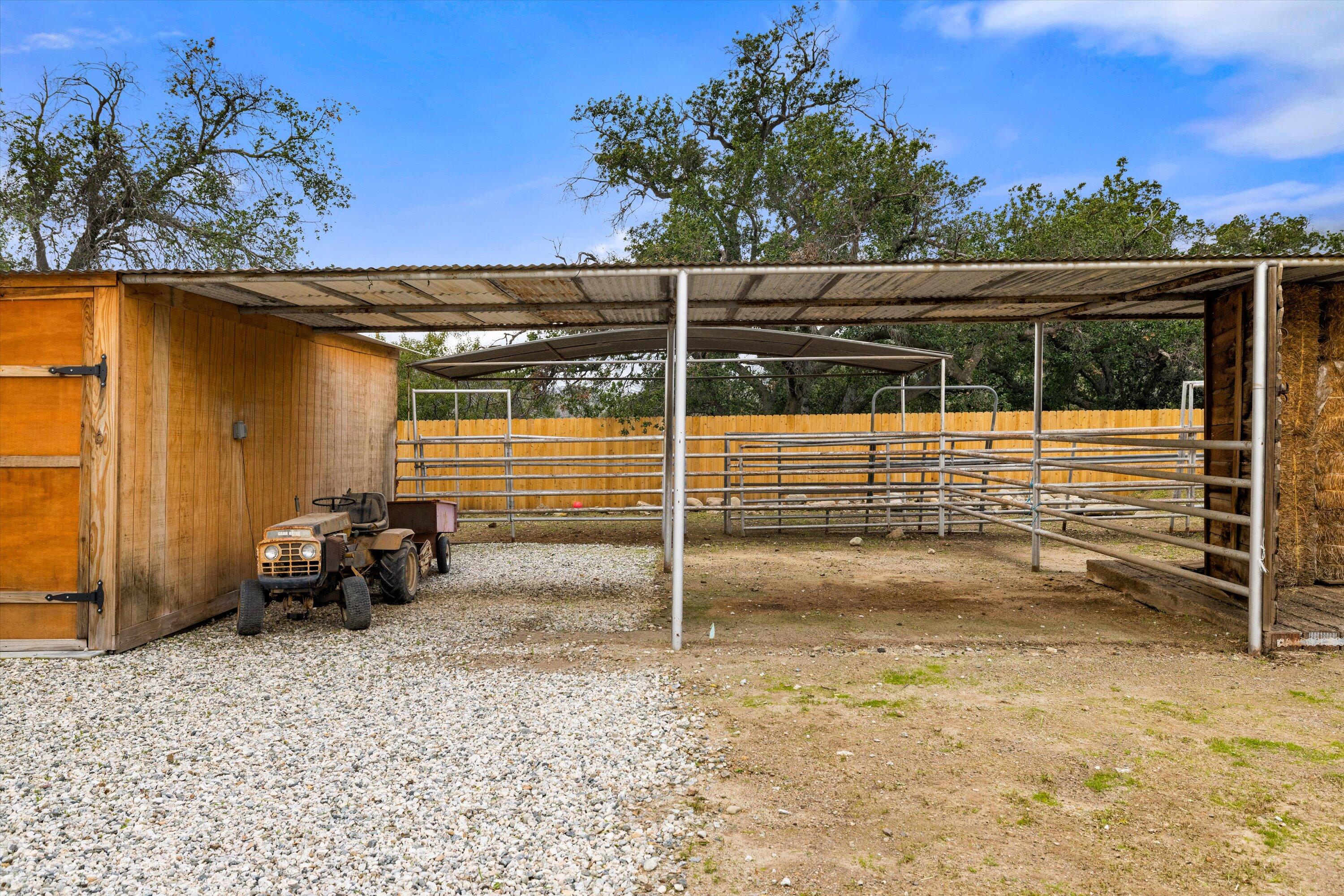 727 Oso Road Ojai, CA 93023 - Photo 32 of 42 39-7L5A9395