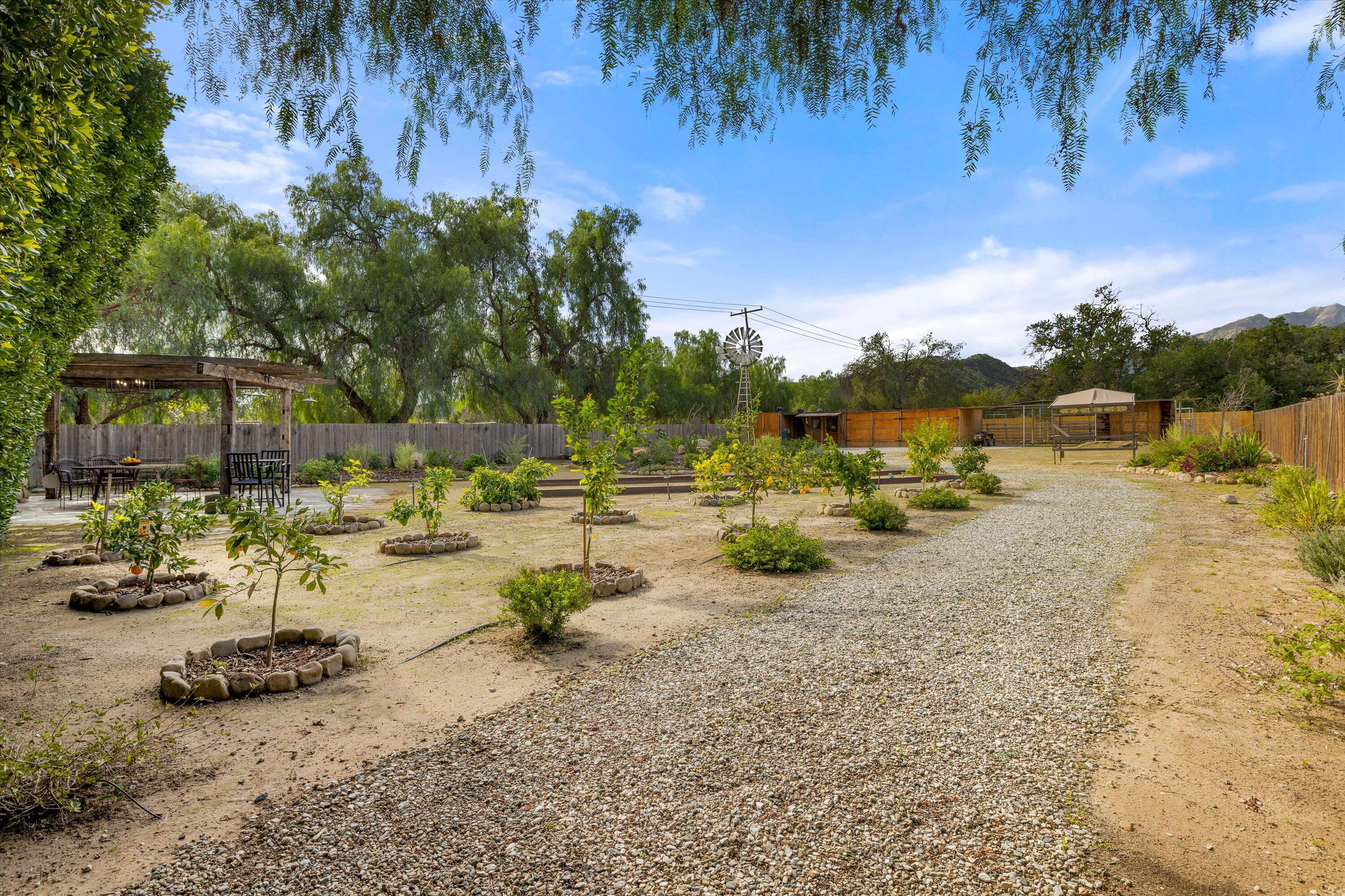 727 Oso Road Ojai, CA 93023 - Photo 34 of 42 41-7L5A9327
