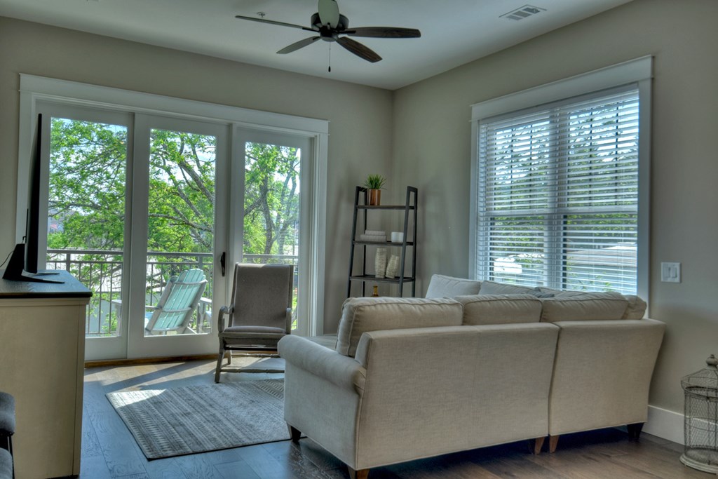 4 A Blue Ridge Street Blue Ridge, GA 30513 - Photo 20 of 31 a living room with furniture and a window