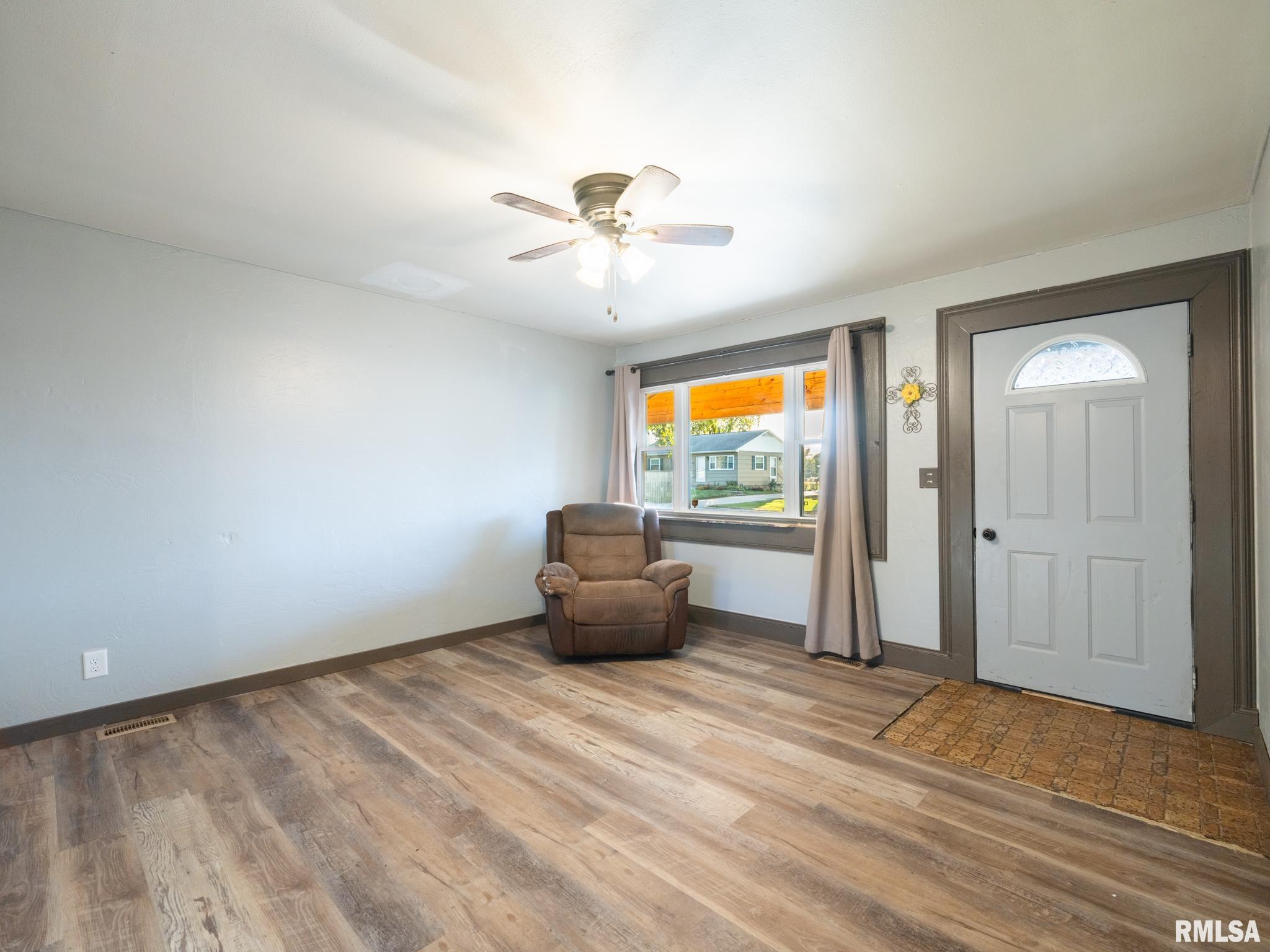 206 Temple Drive Washington, IL 61571 - Photo 13 of 40