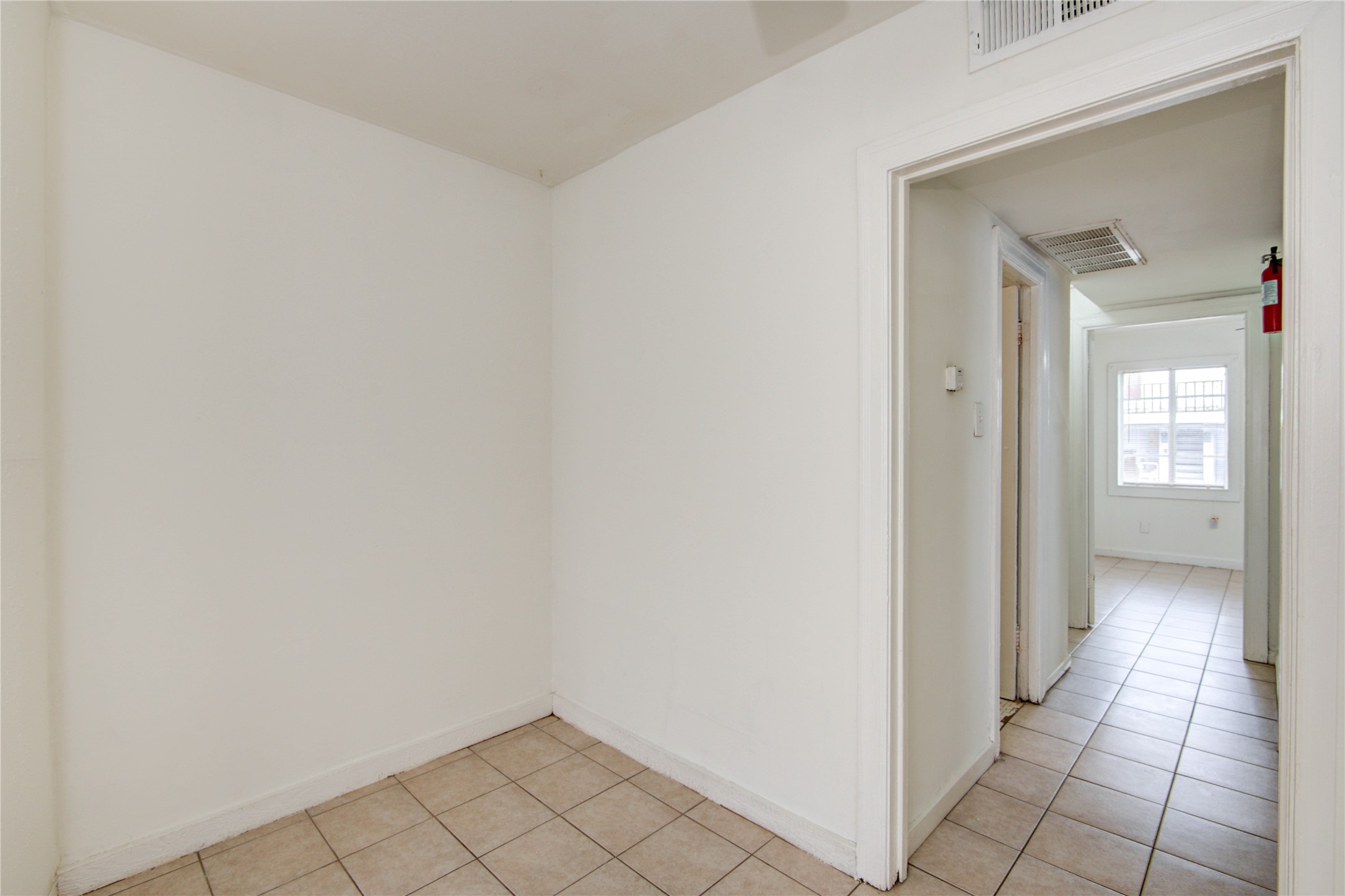 1828 West Main Street, Unit 1 Houston, TX 77098 - Photo 10 of 20 a view of a hallway