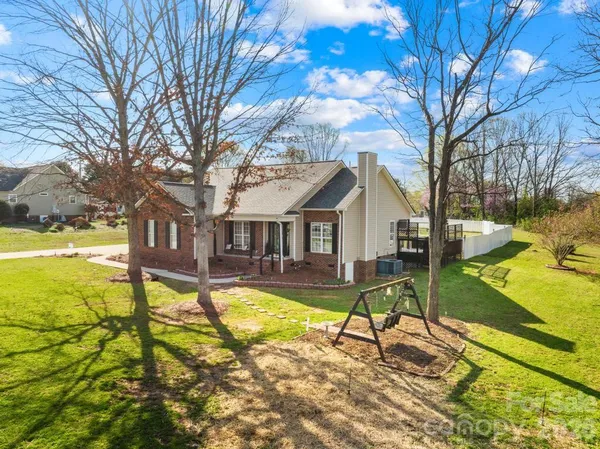 $370,000 | 105 Laura Court, Cherryville, NC 28021