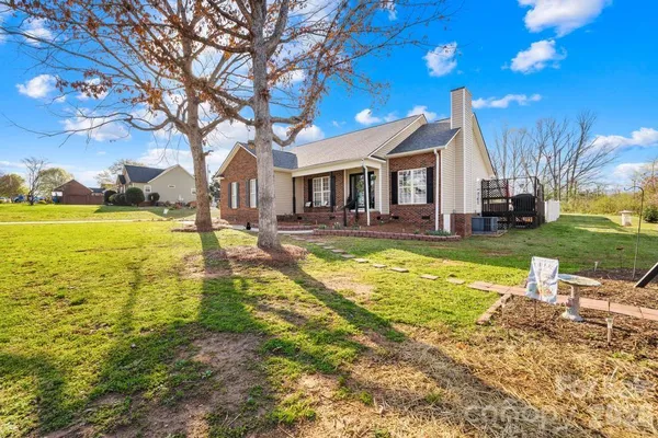 $370,000 | 105 Laura Court, Cherryville, NC 28021