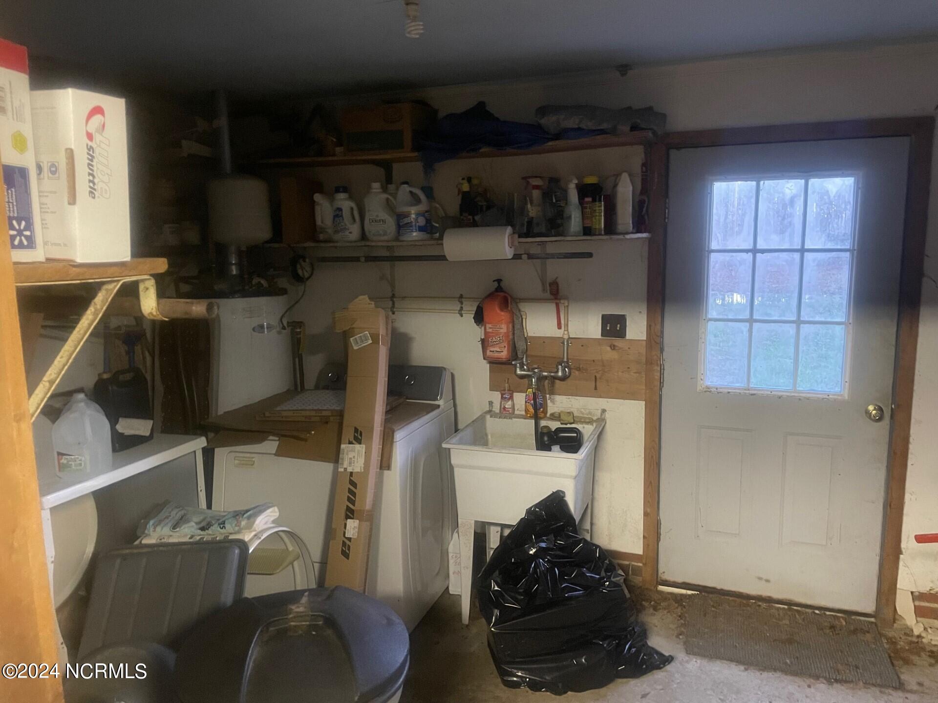 4833 Cherry Road Washington, NC 27889 - Photo 12 of 18 010 Garage 5