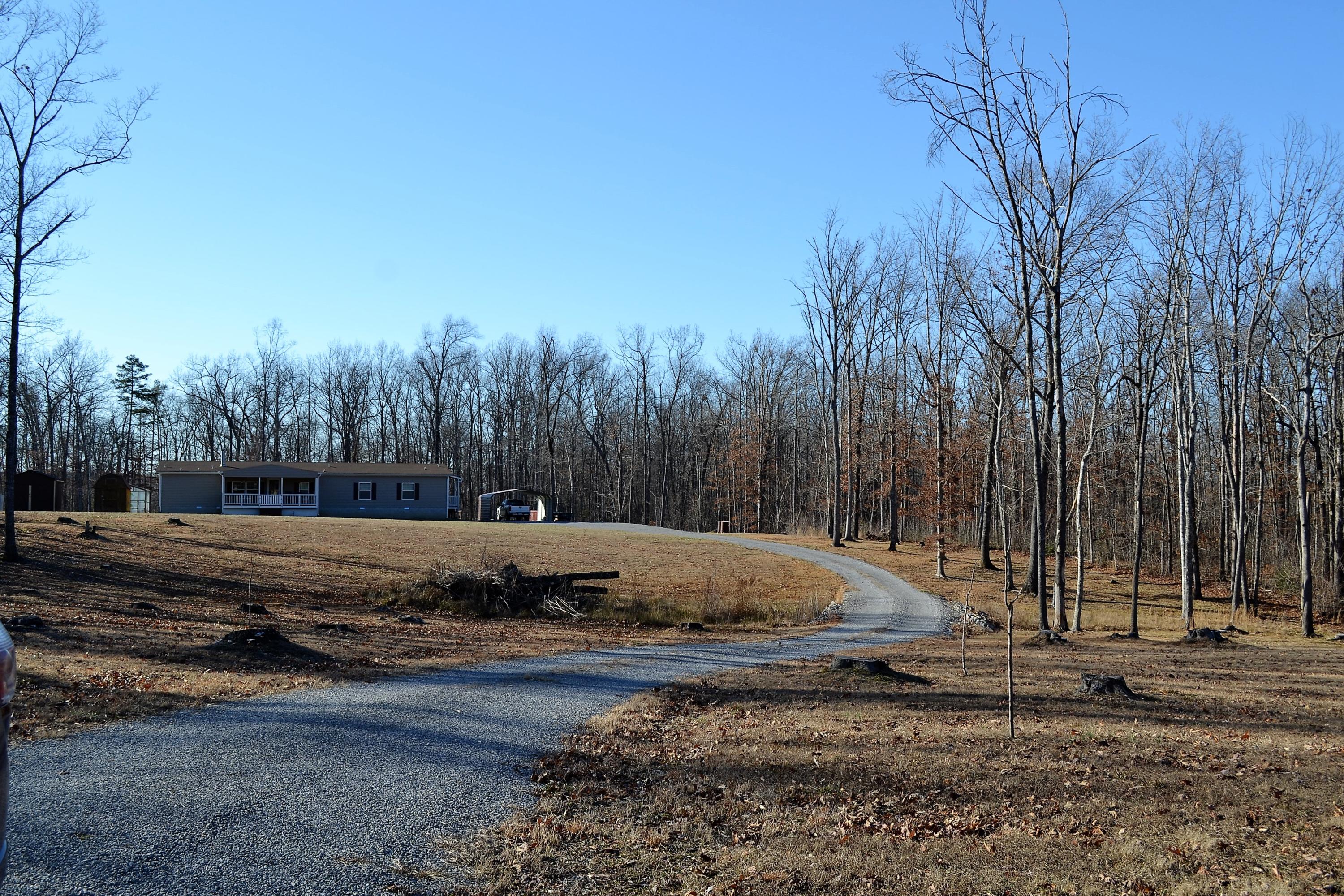 603 Tabletop Road Monterey, TN 38574 - Photo 2 of 40 Long driveway