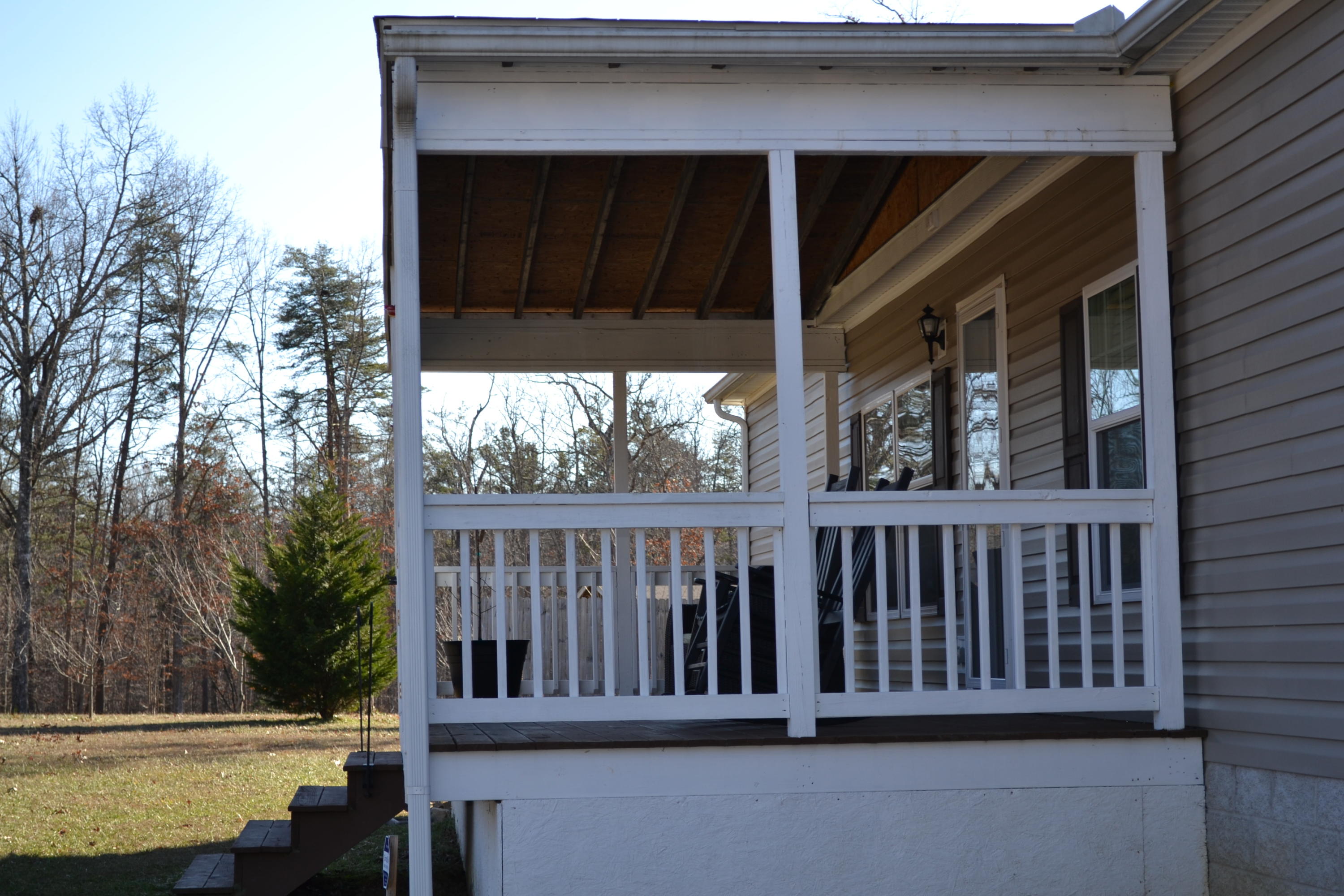 603 Tabletop Road Monterey, TN 38574 - Photo 38 of 40 Front porch