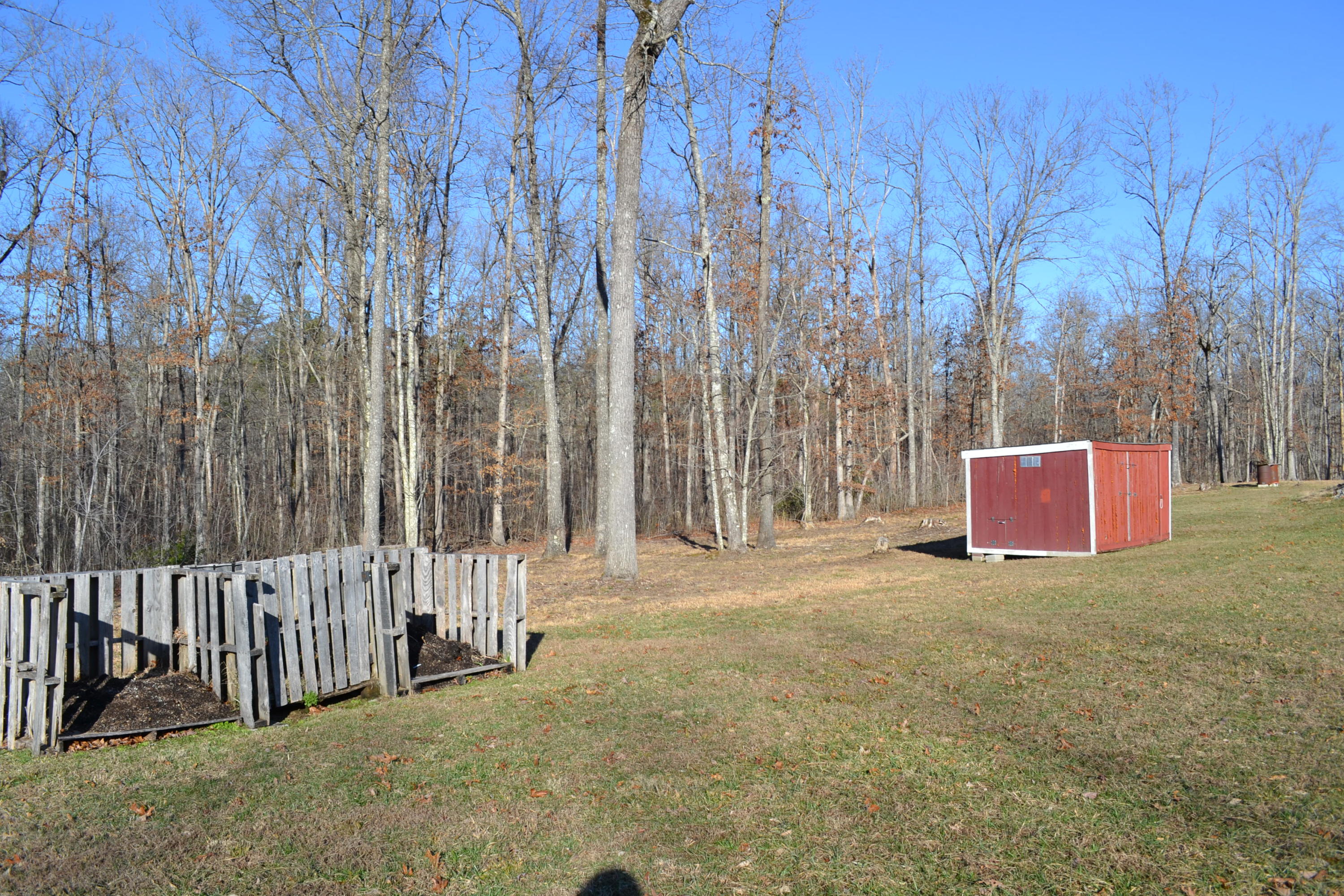 603 Tabletop Road Monterey, TN 38574 - Photo 39 of 40 Back yard