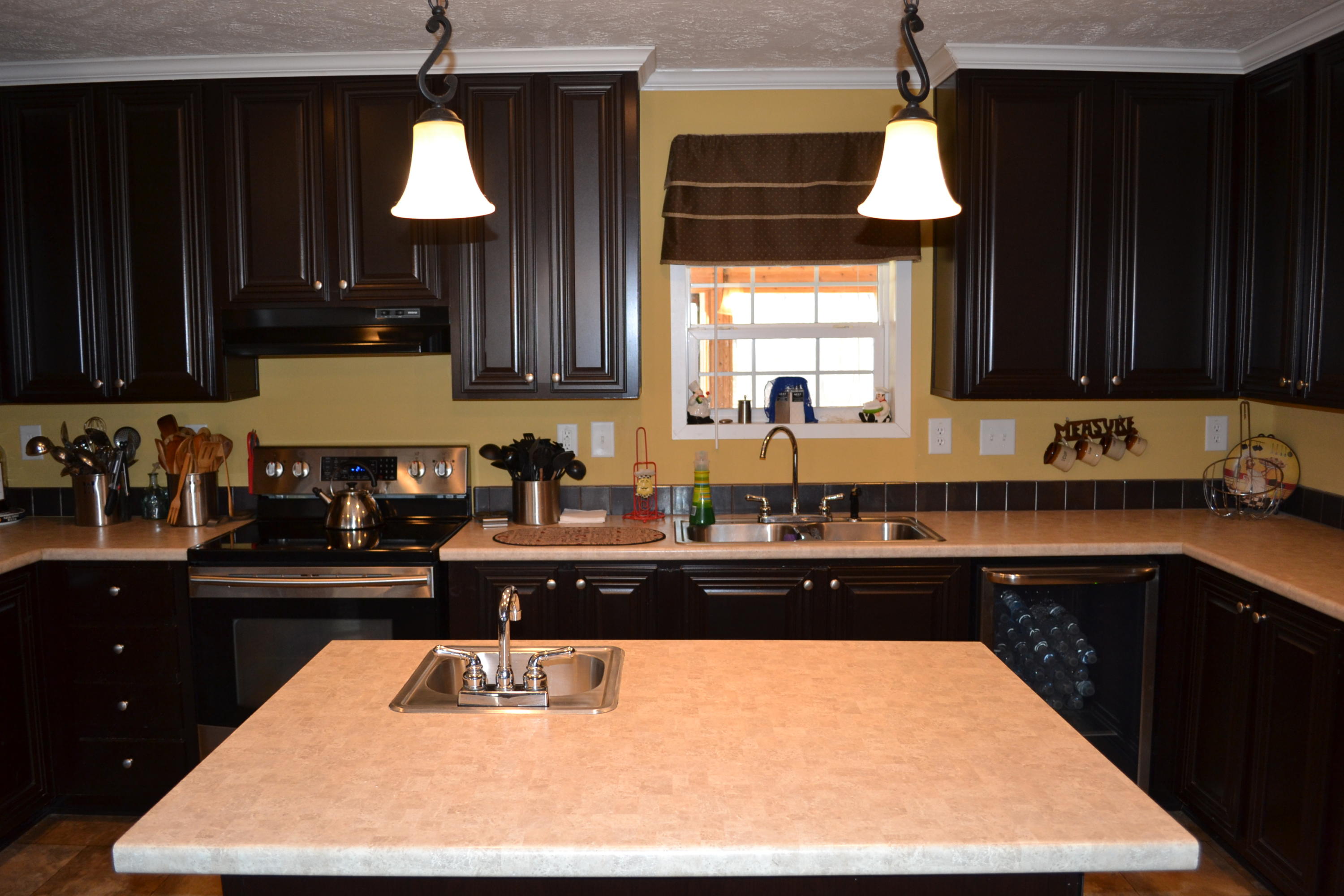 603 Tabletop Road Monterey, TN 38574 - Photo 9 of 40 Kitchen