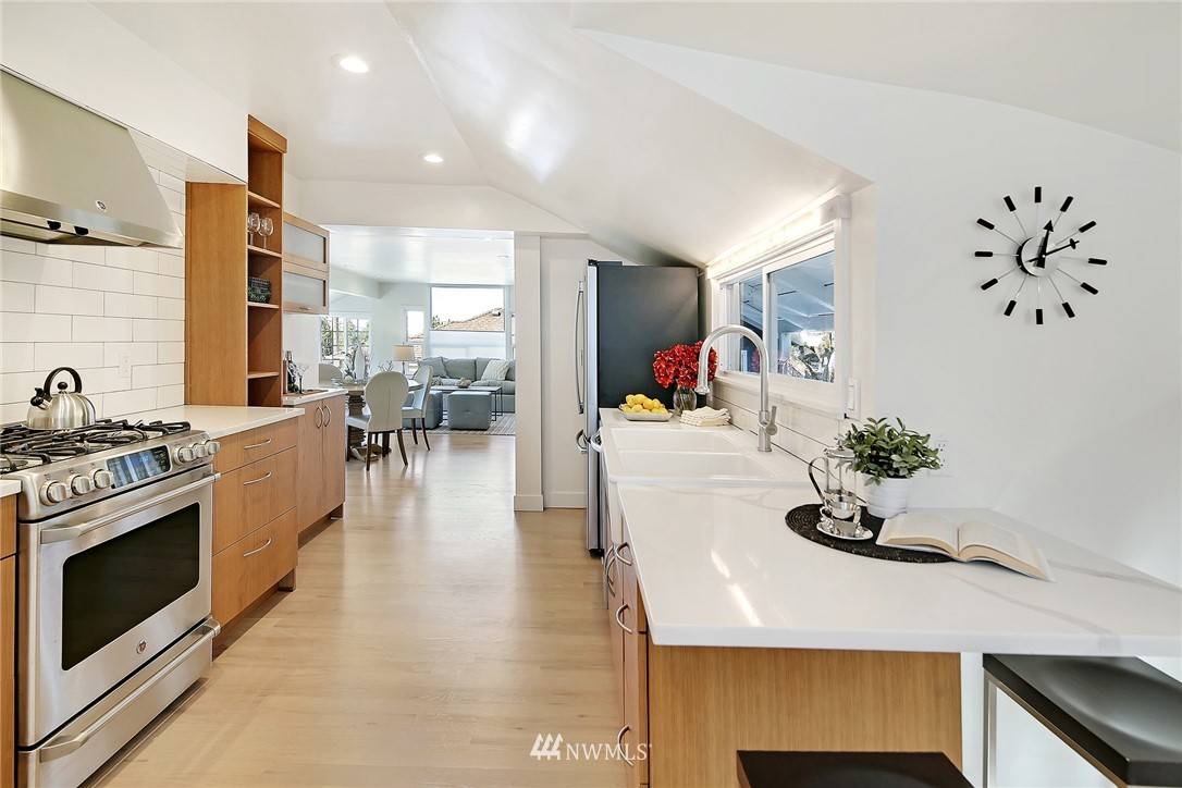 3726 Southwest Austin Street Seattle, WA 98126 - Photo 11 of 34 Gallery Image 11