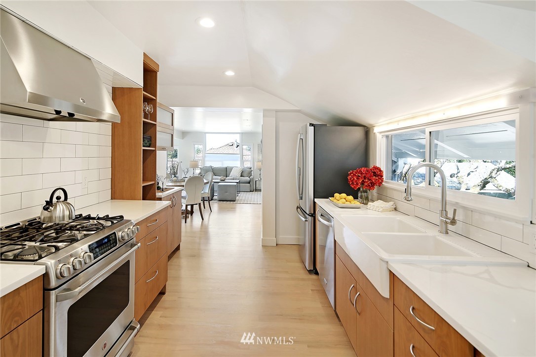 3726 Southwest Austin Street Seattle, WA 98126 - Photo 12 of 34 Gallery Image 12