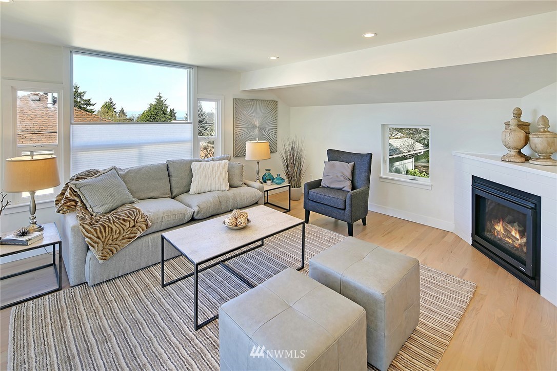 3726 Southwest Austin Street Seattle, WA 98126 - Photo 4 of 34 Gallery Image 4
