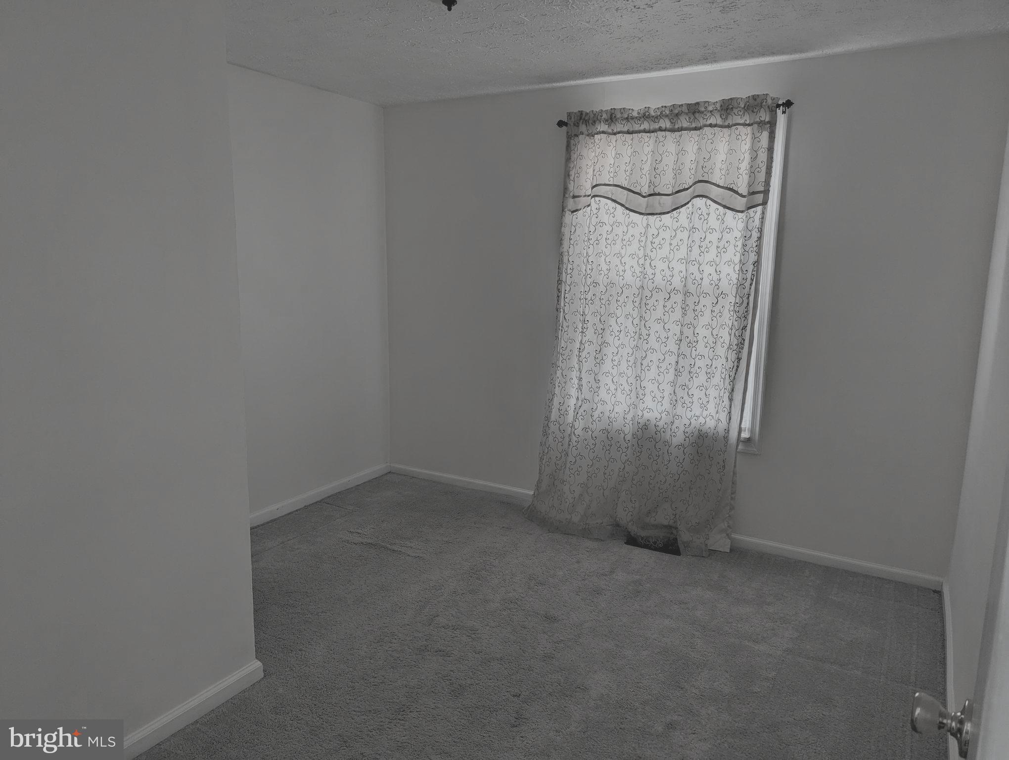 9119 Aspenpark Court Lorton, VA 22079 - Photo 9 of 32 a view of a small space