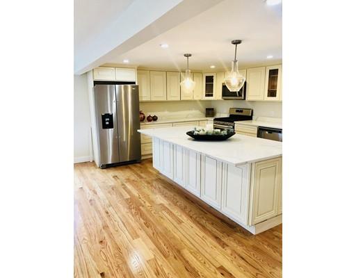 39 Riverbank Road Saugus, MA 01906 - Photo 5 of 26 Gallery Image 5
