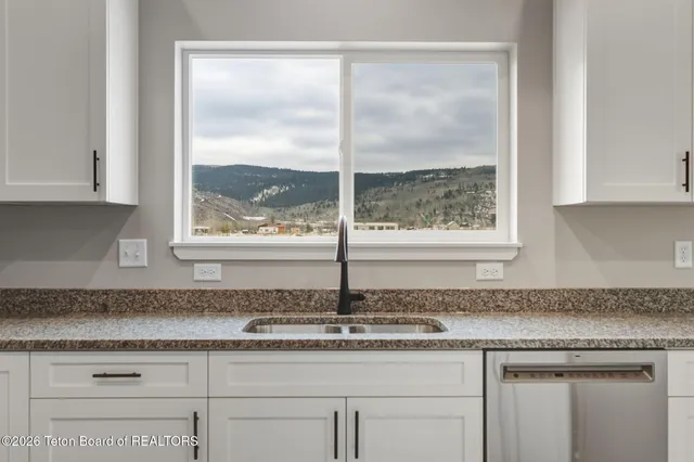 $715,000 | 211 East Birch Street, Unit 1, Victor, ID 83455