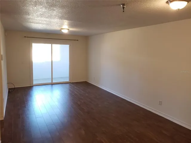 $1,595 | 15215 Amberly Drive, Unit 208, Tampa, FL 33647