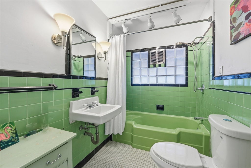 31 Trinity Terrace Springfield, MA 01108 - Photo 24 of 42 Gallery Image 24