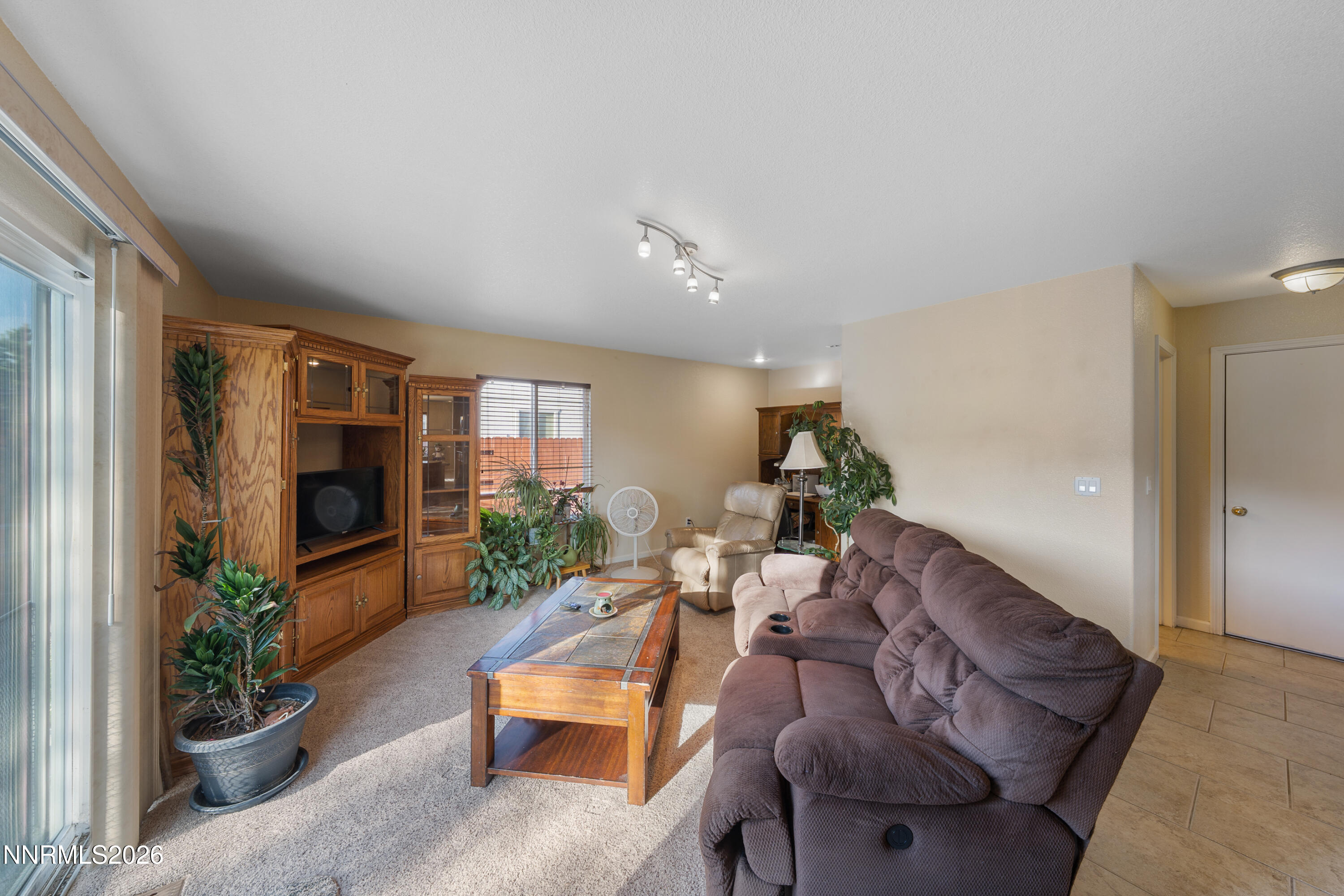 18235 Pin Oak Court Reno, NV 89508 - Photo 6 of 42 A7V03645
