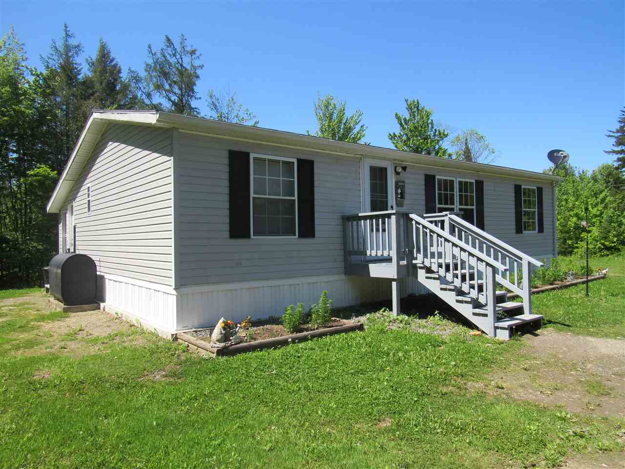 4698 Loop Road Troy, VT 05874 - Photo 5 of 26