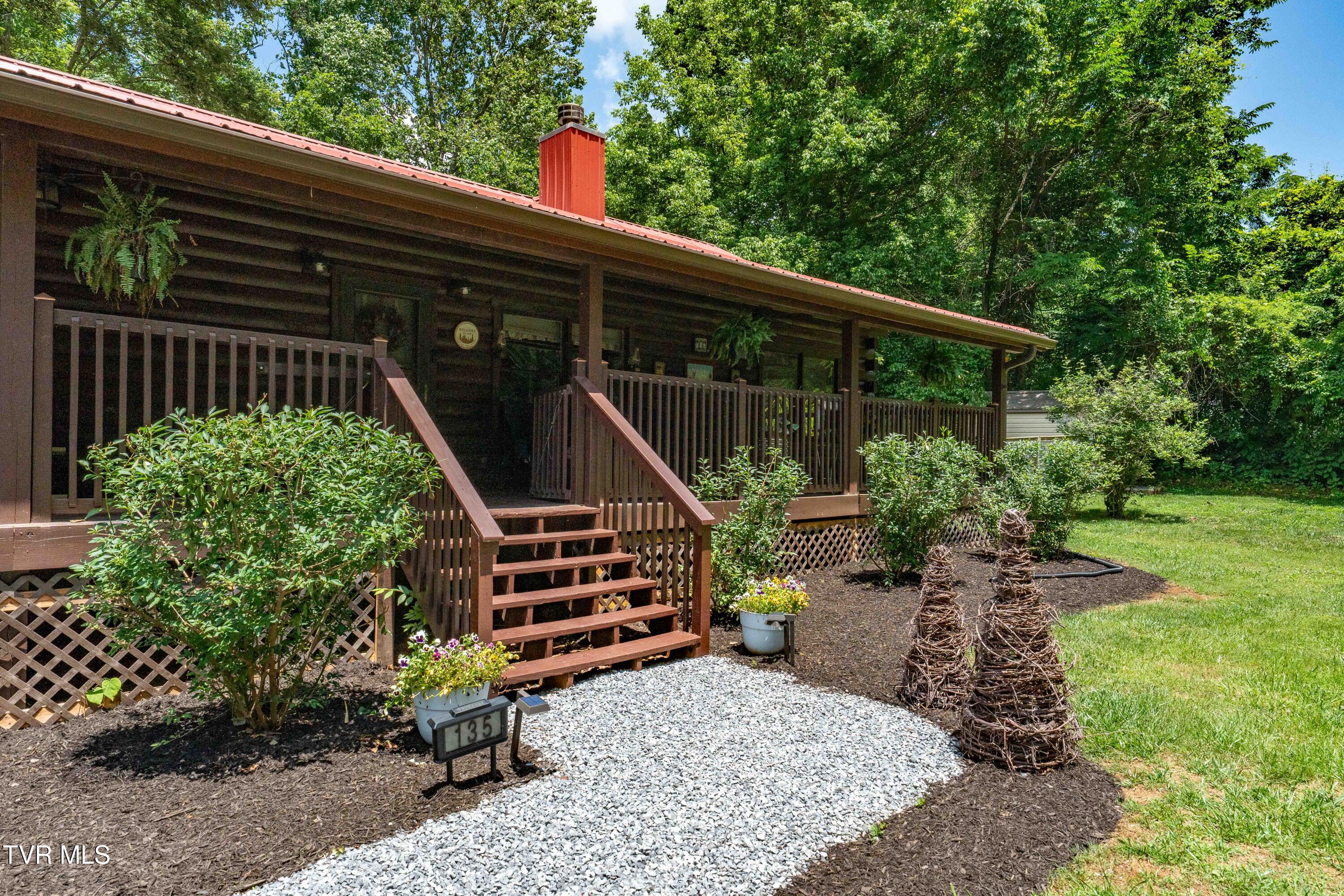 135 Grindstaff Hollow Road Elizabethton, TN 37643 - Photo 18 of 116 135 Grindstaff Hollow (33 of 83)