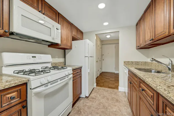 $2,500 | 2 Park Avenue, Unit 1B, Eastchester, NY 10709