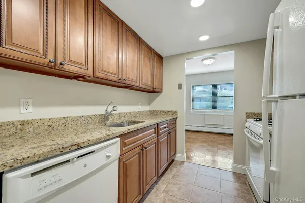 $2,500 | 2 Park Avenue, Unit 1B, Eastchester, NY 10709