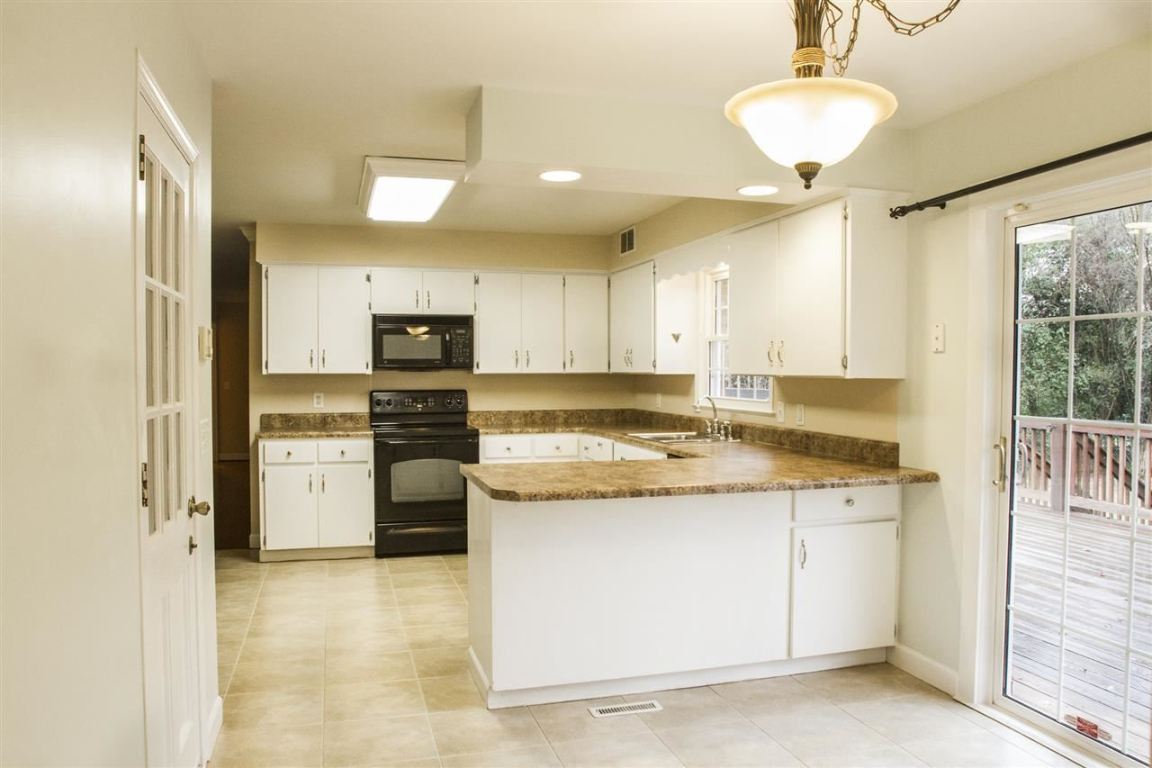 1214 Northampton Road Anderson, SC 29621 - Photo 2 of 22