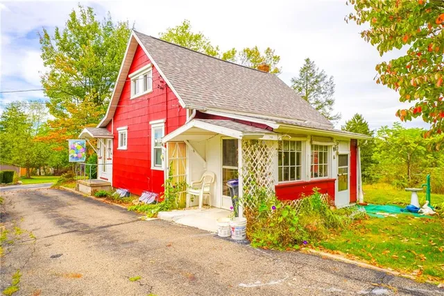 $240,000 | 208 Center Street, New Brighton, PA 15066