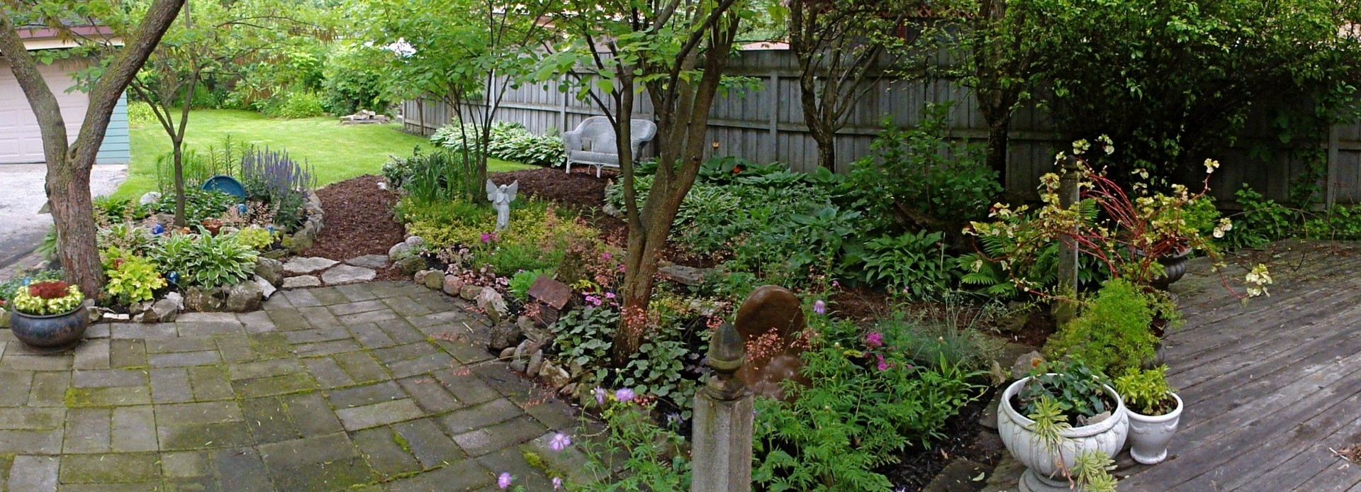 145 Woodside Road Riverside, IL 60546 - Photo 25 of 26 a view of a garden