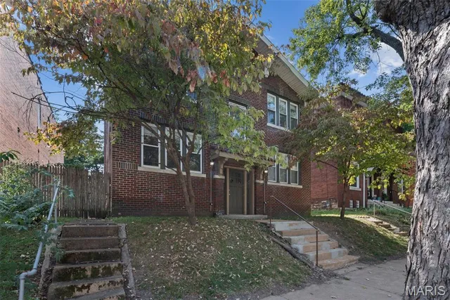 $615,000 | 4242 Botanical Avenue, St. Louis, MO 63110
