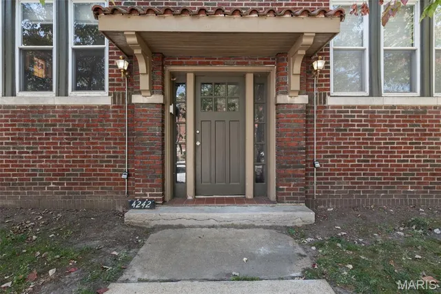 $615,000 | 4242 Botanical Avenue, St. Louis, MO 63110