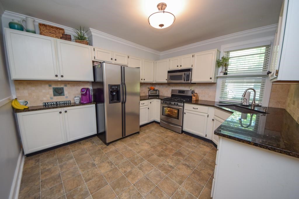 4736 Kaye Road Memphis, TN 38117 - Photo 8 of 25