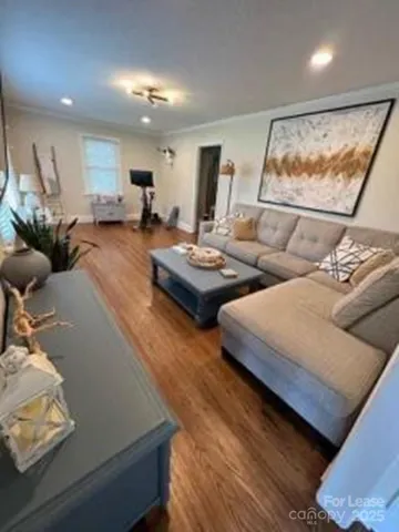 $1,900 | 312 Greenwood Avenue, Belmont, NC 28012