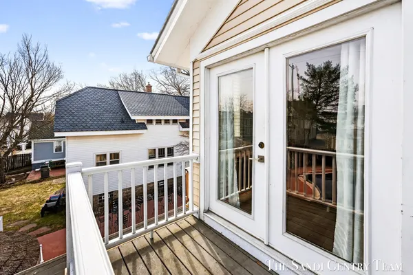 $749,900 | 209 Clinton Avenue, Grand Haven, MI 49417