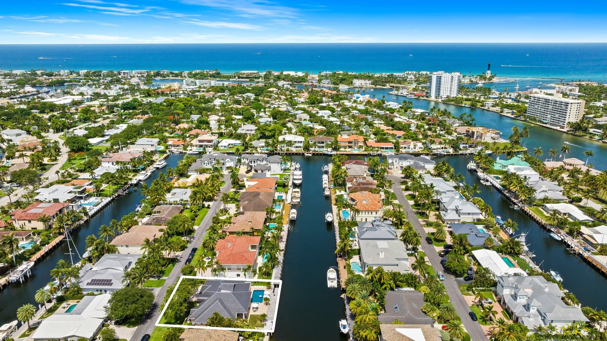 2342 Northeast 26th Street Lighthouse Point, FL 33064 - Photo 31 of 33 a view of city