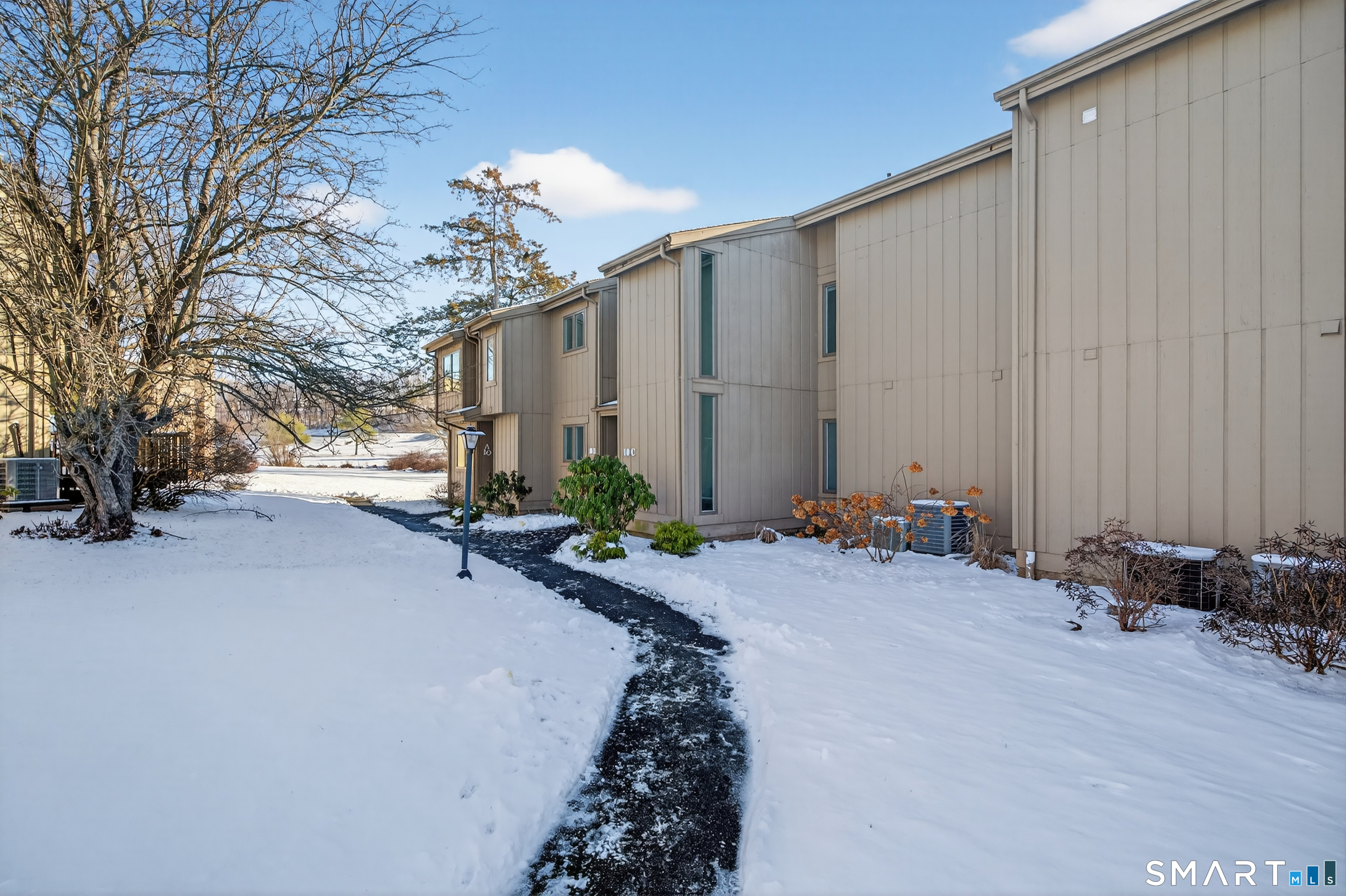 10 Pilgrims Harbor, Unit C Wallingford, CT 06492 - Photo 3 of 33