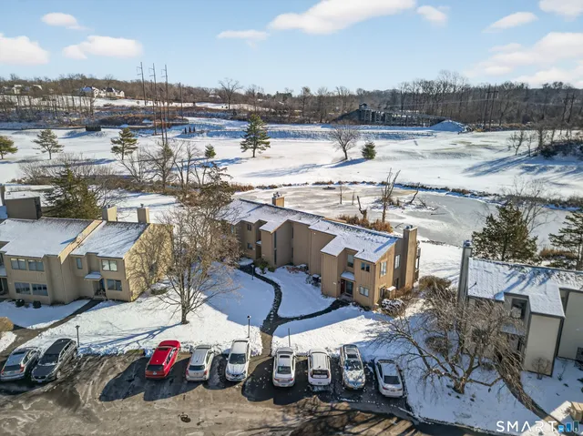 $305,000 | 10 Pilgrims Harbor, Unit C, Wallingford, CT 06492