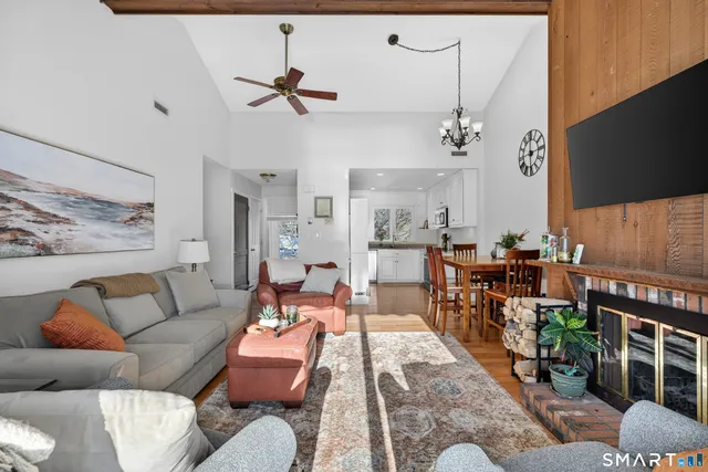 $305,000 | 10 Pilgrims Harbor, Unit C, Wallingford, CT 06492