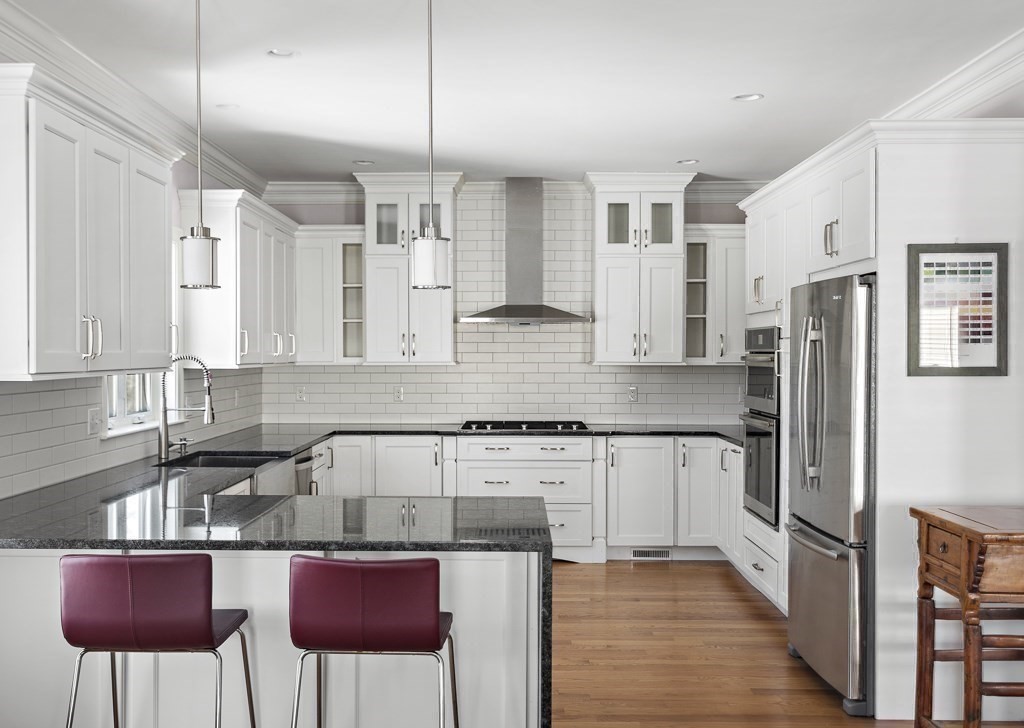 111 College Farm Road Waltham, MA 02451 - Photo 3 of 28 Gallery Image 3
