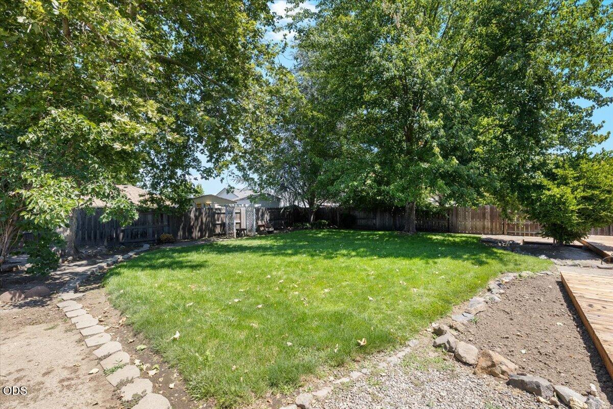1156 Ginger Way Medford, OR 97501 - Photo 19 of 22