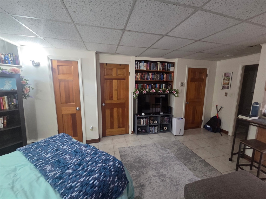 907 Beacon Street, Unit 1 Boston, MA 02215 - Photo 8 of 16