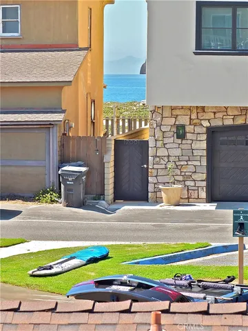 $3,250 | 17031 7th Street, Unit A, Sunset Beach, CA 90742